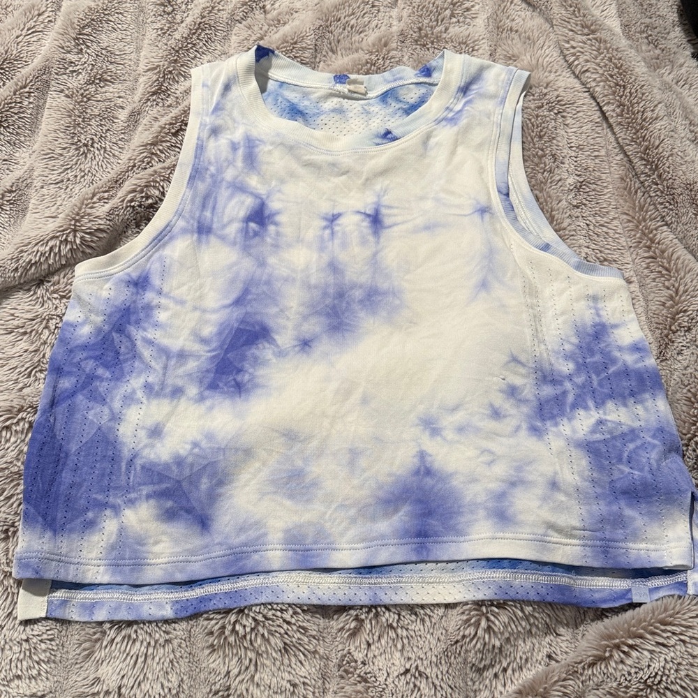 lululemon athletica Blue and White Tie-Dye Tank Top